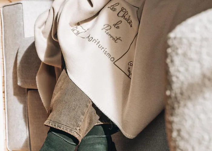 בית חווה Les De Pierrot קונייה